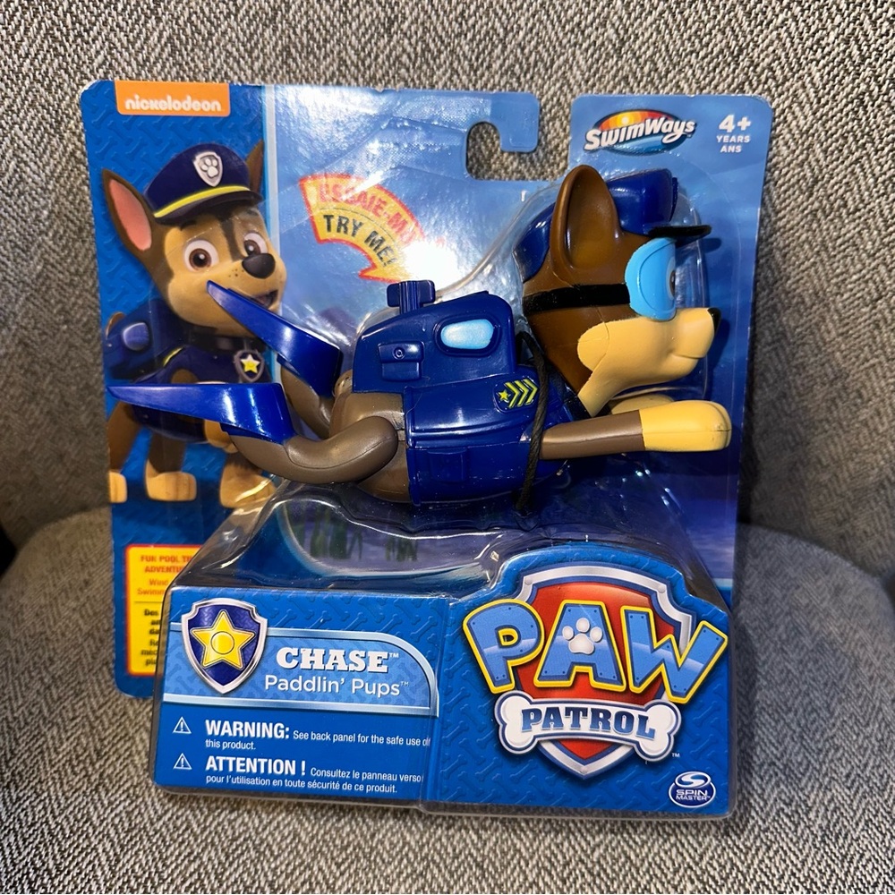 Nickelodeon PAW Patrol Chase Paddlin' Pups Bathtub Toy Water Toy Pool Toy NEW!